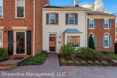 Main picture of 828 Bashford Ln