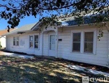 Main picture of 318 N Howard Ave