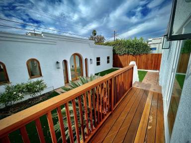 Main picture of 415 N La Jolla Ave