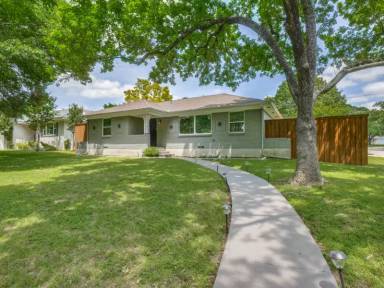 Main picture of 2342 Greenland Dr