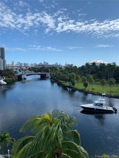 Main picture of Serenity On The River
