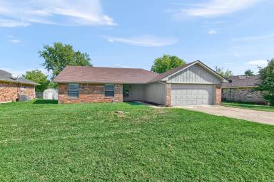 Main picture of 3505 S Carolina Dr