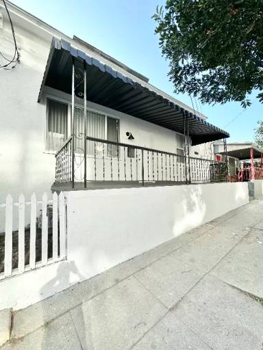 Main picture of 323 N Westlake Ave