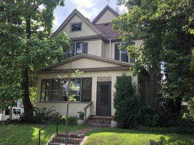Main picture of 3254 Harriet Ave