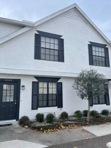 Main picture of St Andrews Square Townhomes