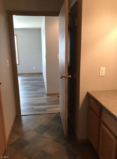 Main picture of 819 5th St S