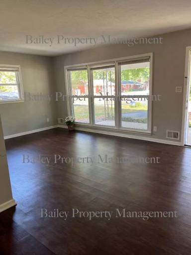 Main picture of 6357 Doe Run Rd