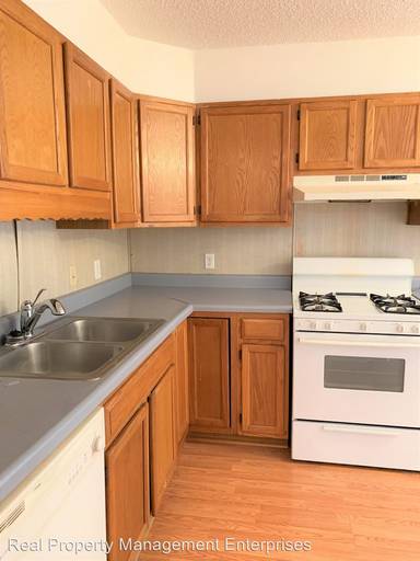 Main picture of 4309 SE 43rd St