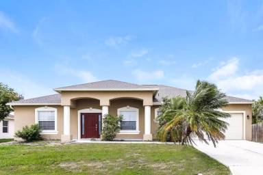 Main picture of 15385 Lakeland Cir