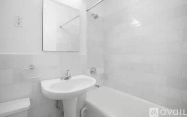 Main picture of 41 Greenwich Ave