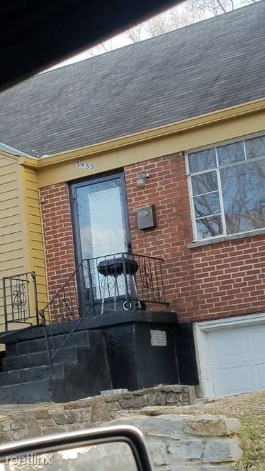 Main picture of 3955 Standish Ave