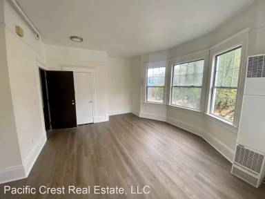 Main picture of 1832 14 Ave
