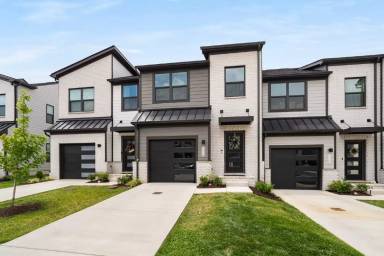 Main picture of 1121 Riverbrook Dr