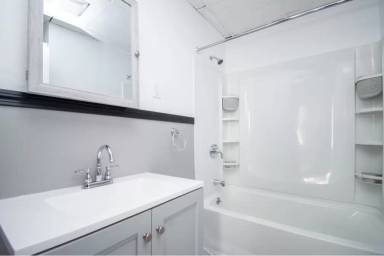 Main picture of 46 Bristol St