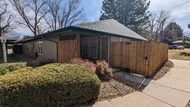 Main picture of 5946 S Willow Way