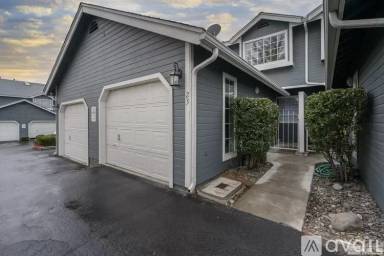 Main picture of 2650 Plumas St