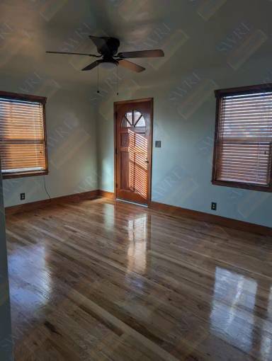 Main picture of 691 Blake St