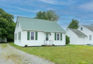 Main picture of 206 N Main St