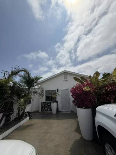 Main picture of 22418 Elaine Ave
