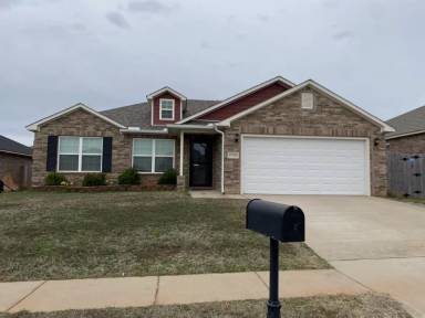 Main picture of 11704 NW 134th St