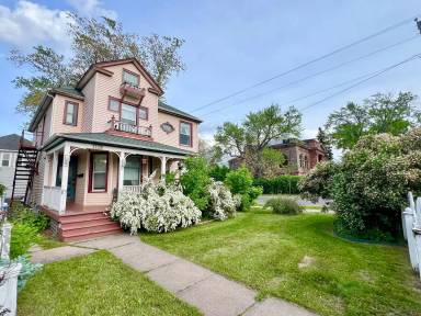 Main picture of 1128 Hammond Ave