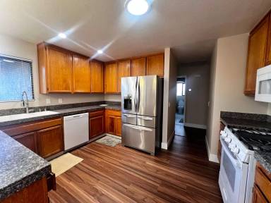 Main picture of 464 Acadia Dr