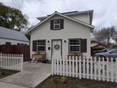 Main picture of 705 5th St