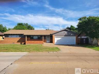 Main picture of 4903 Lake Park Dr