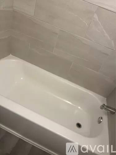 Main picture of 1015 W 19th St