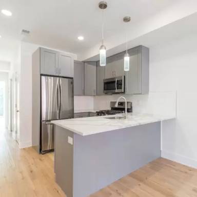 Main picture of 2408 W Master St