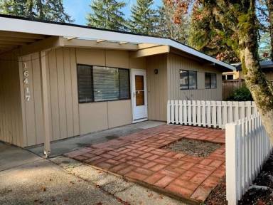 Main picture of 16417 NE 16th Pl
