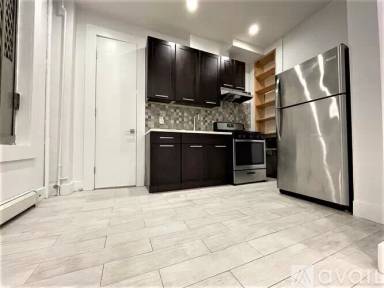 Main picture of 1045 Morris Ave