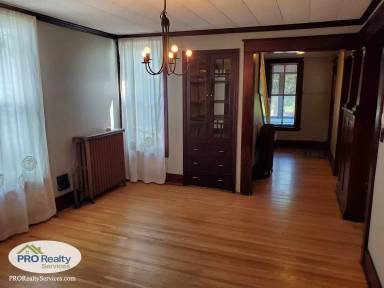 Main picture of 1025 Burgess St