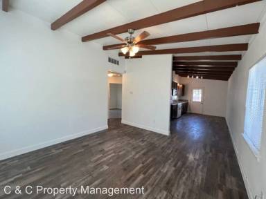 Main picture of 2119 E Griffith Way
