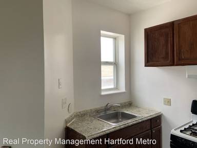 Main picture of 18 Cabot St