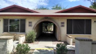 Main picture of 904 W Malibu Dr