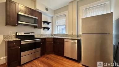 Main picture of 1463 Beacon St