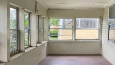 Main picture of 30 Chase St