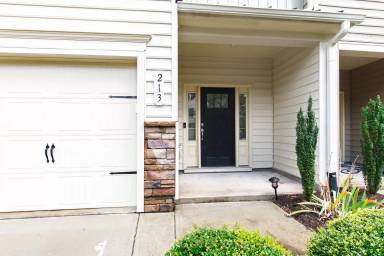 Main picture of 213 Irving Way