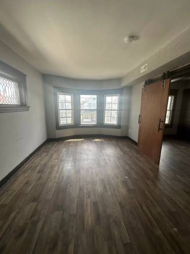 Main picture of 3802 Poe Ave