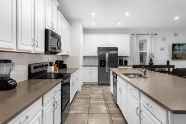 Main picture of 8906 Caroline Bay Ct