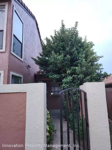 Main picture of 693 Saint Johns Ct