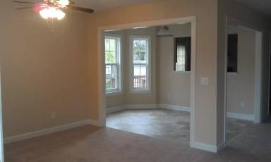 Main picture of 319 E Perry Ave