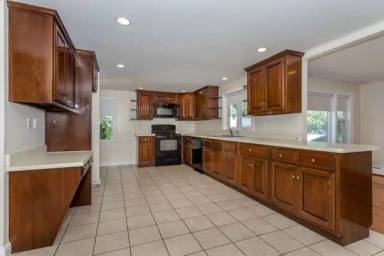 Main picture of 36 Pleasant Cir