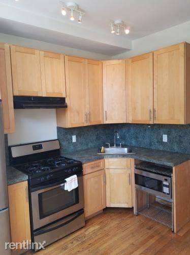 Main picture of 325 Kosciuszko St