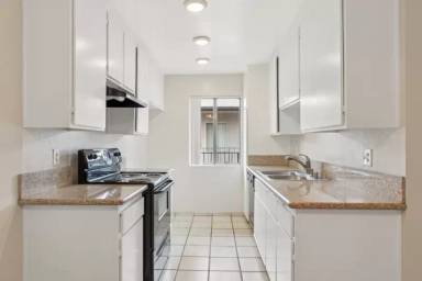 Main picture of 476 E Cypress Ave