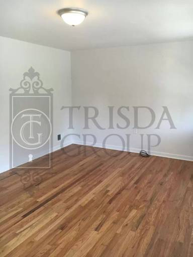 Main picture of 2216 Saranac Ave