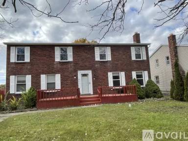 Main picture of 155 Fairgreen Dr