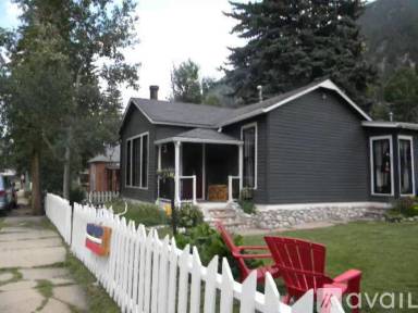 Main picture of 1008 Taos St