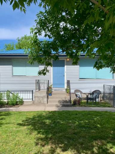Main picture of 727 Jefferson Ave